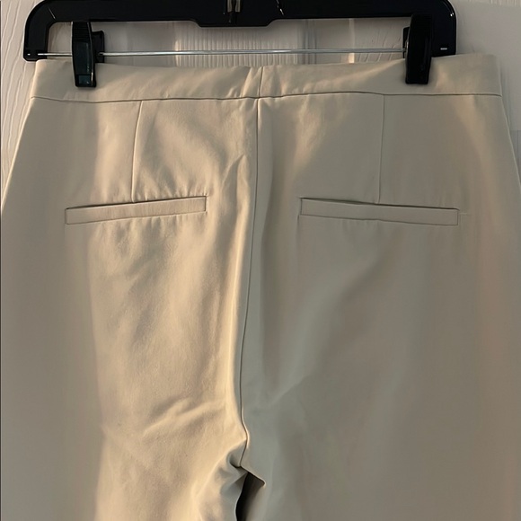 Vince Cream Dress Pants (so comfy and stretchy) - New With Tags - Picture 4 of 7